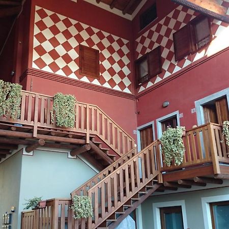 Case Vacanze Ai Burattini Adrara San Rocco Екстериор снимка