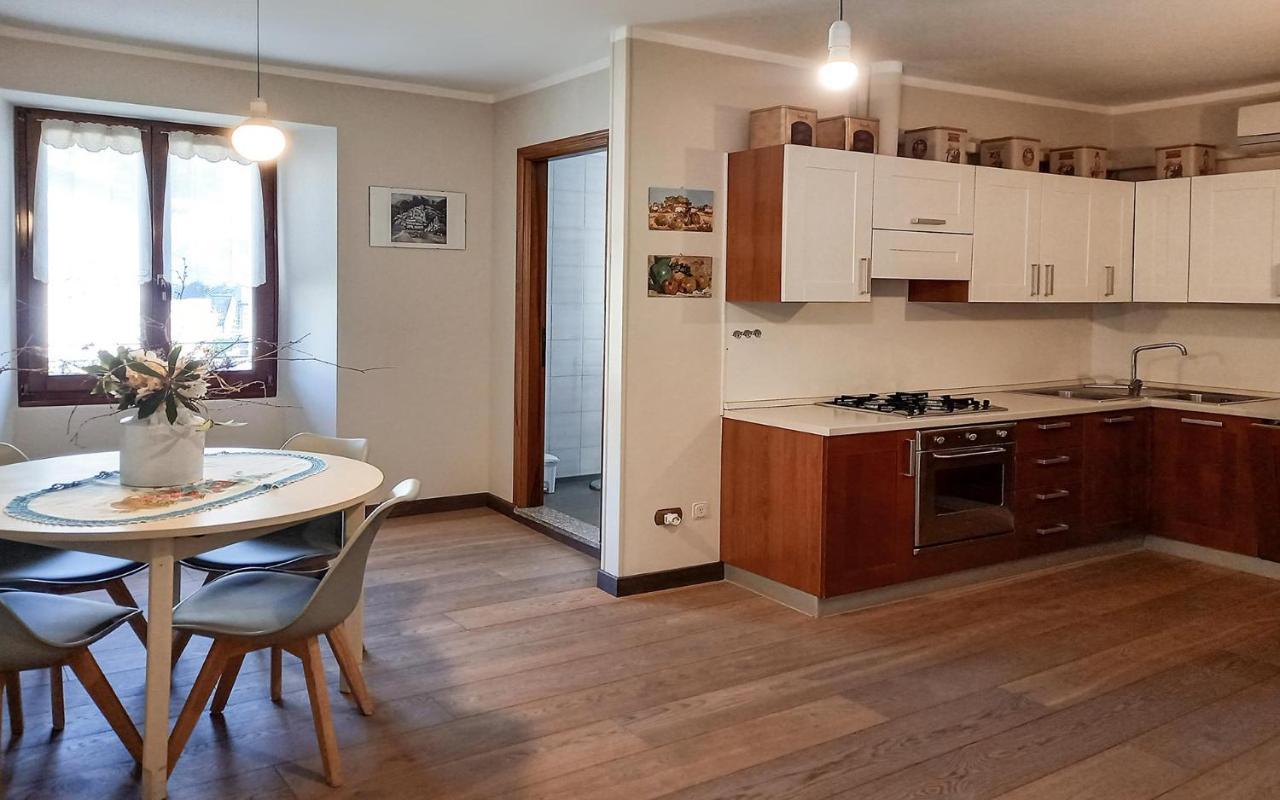 Case Vacanze Ai Burattini Adrara San Rocco Екстериор снимка